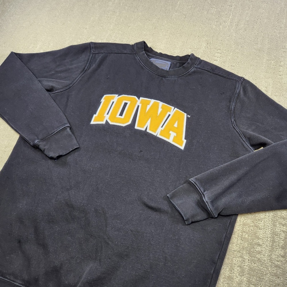 Iowa Hawkeyes Sweatshirt Adult Medium Black Heavy‎ Cotton Fleece Crewneck